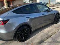 Usata Tesla Model Y 152 kW (208 CV) 2024 Grigio SUV