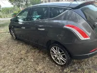Usata Lancia Delta 120 CV (88 kW) 2009 Grigio Utilitaria