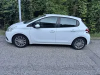 Usata Peugeot 208 Active 82 CV (60 kW) 2015 Utilitaria