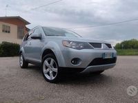 Usata Mitsubishi Outlander Invite 140 CV (102 kW) 2008 Grigio SUV