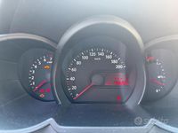 Usata Kia Picanto 69 CV (50 kW) 2012 Bianco Utilitaria