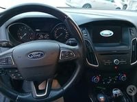 Usata Ford Focus Titanium 120 CV (88 kW) 2017 Grigio Station wagon