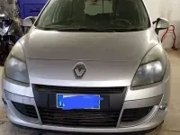 Usata Renault Scénic III 110 CV (80 kW) 2011 Grigio Monovolume