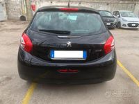 Usata Peugeot 208 68 CV (50 kW) 2012 Nero Utilitaria