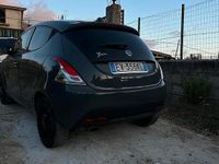 Usata Lancia Ypsilon 80 CV (58 kW) 2014 Grigio Utilitaria