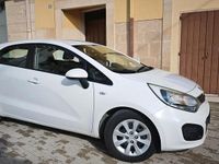 Usata Kia Rio 90 CV (66 kW) 2014 Bianco Utilitaria
