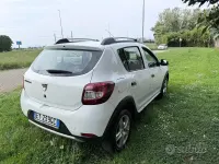 Usata Dacia Sandero Prestige 90 CV (66 kW) 2015 Bianco Berlina