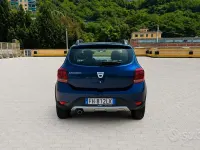 Usata Dacia Sandero Stepway 90 CV (66 kW) 2017 Bluazzurro Berlina