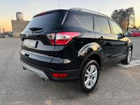 Usata Ford Kuga 120 CV (88 kW) 2017 Nero SUV