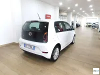Usata VW up! Move 65 CV (47 kW) 2023 Bianco Utilitaria
