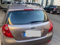 Usata Kia Ceed 115 CV (84 kW) 2009 Grigio Utilitaria