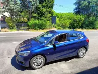 Begagnad BMW 218 Active Tourer Luxury Line 150 HK (110 kW) 2017 Blå Minibuss
