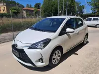 Usata Toyota Yaris Active 69 CV (50 kW) 2018 Perla Berlina