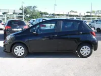 Begagnad Toyota Yaris Active 69 HK (50 kW) 2015 Svart Halvkombi