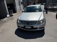 Usata Mercedes C220 Avantgarde 170 CV (125 kW) 2009 Grigio Berlina