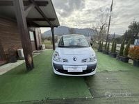 Usata Renault Modus 90 CV (66 kW) 2011 Bianco Monovolume