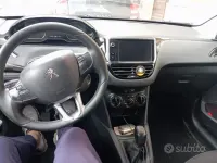 Usata Peugeot 208 82 CV (60 kW) 2019 Grigio Utilitaria