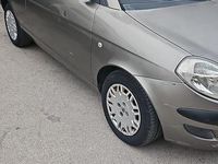 Usata Lancia Ypsilon 60 CV (44 kW) 2003 Grigio Utilitaria