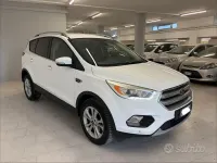 Usata Ford Kuga Titanium 120 CV (88 kW) 2017 Bianco SUV