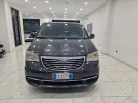 Usata Lancia Voyager 163 CV (119 kW) 2011 Nero Monovolume