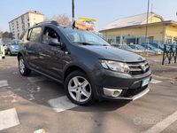 Usata Dacia Sandero Prestige 90 CV (66 kW) 2016 Grigio Utilitaria