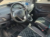 Usata Lancia Ypsilon Gold 69 CV (50 kW) 2017 Bianco Utilitaria