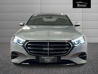 Usata Mercedes E220 Premium 197 CV (144 kW) 2024 Grigio chiaro metallizzato Berlina