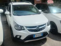 Usata Opel Karl Rocks 75 CV (55 kW) 2019 Bianco Utilitaria