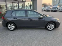 Usata VW Golf VIII Life 116 CV (85 kW) 2022 Urano grey Berlina