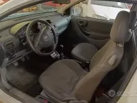 Usata Opel Corsa 65 CV (47 kW) 2002 Bianco Utilitaria