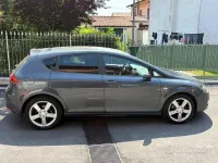 Usata Seat Leon 105 CV (77 kW) 2005 Grigio Utilitaria