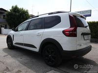 Usata Dacia Jogger Extreme 140 CV (102 kW) 2023 Bianco Monovolume