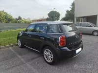 Second-hand Mini Cooper D Countryman 111 CP (81 kW) 2016 Albastru SUV