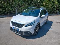 Używany Peugeot 2008 102 KM (75 kW) 2018 Biały SUV