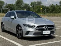 Usata Mercedes A180 Premium 116 CV (85 kW) 2019 Grigio Utilitaria