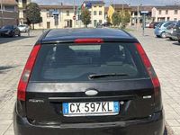 Usata Ford Fiesta Ghia 90 CV (66 kW) 2005 Utilitaria