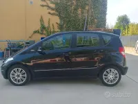 Usata Mercedes A200 140 CV (102 kW) 2009 Nero Berlina