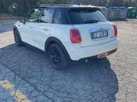 Usata Mini Cooper D Business 116 CV (85 kW) 2015 Beige Utilitaria