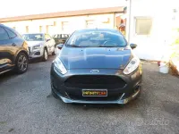 Usata Ford Fiesta ST-Line 75 CV (55 kW) 2017 Grigio Utilitaria