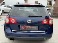 Usata VW Passat Highline 140 CV (102 kW) 2010 Blu Station wagon