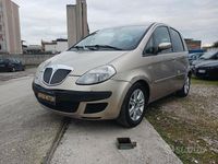 Usata Lancia Musa 95 CV (69 kW) 2007 Marrone Monovolume