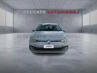 Usata VW Golf VIII Life 116 CV (85 kW) 2024 Grigio Utilitaria