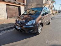 Usata Lancia Musa 95 CV (69 kW) 2008 Marrone Monovolume