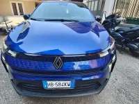 Usata Renault Captur Esprit Alpine 109 CV (80 kW) 2025 Blu elettrico SUV
