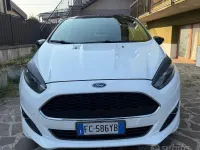 Usata Ford Fiesta 100 CV (73 kW) 2016 Bianco Utilitaria