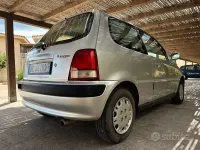 Usata Honda Logo 65 CV (47 kW) 2000 Grigio Utilitaria