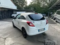 Usata Opel Corsa Edition 85 CV (62 kW) 2013 Bianco Utilitaria