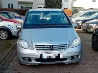 Usata Mercedes 200 136 CV (100 kW) 2004 Argento Berlina