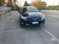 Usata Ford Focus 115 CV (84 kW) 2011 Blu Berlina