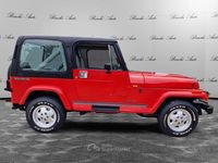 Usata Jeep Wrangler Laredo 103 CV (75 kW) 1991 Rosso SUV
